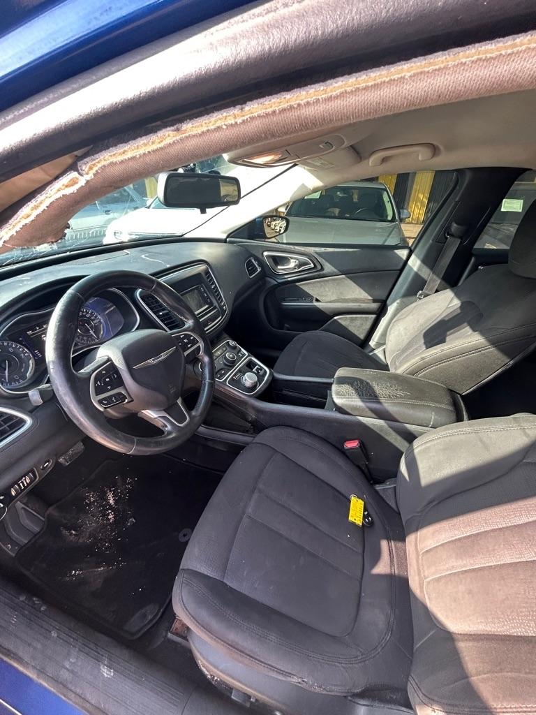 Chrysler 200  2015