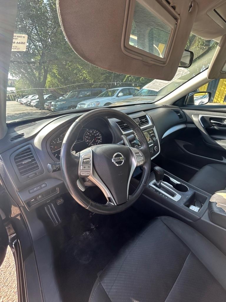 Nissan Altima  2016