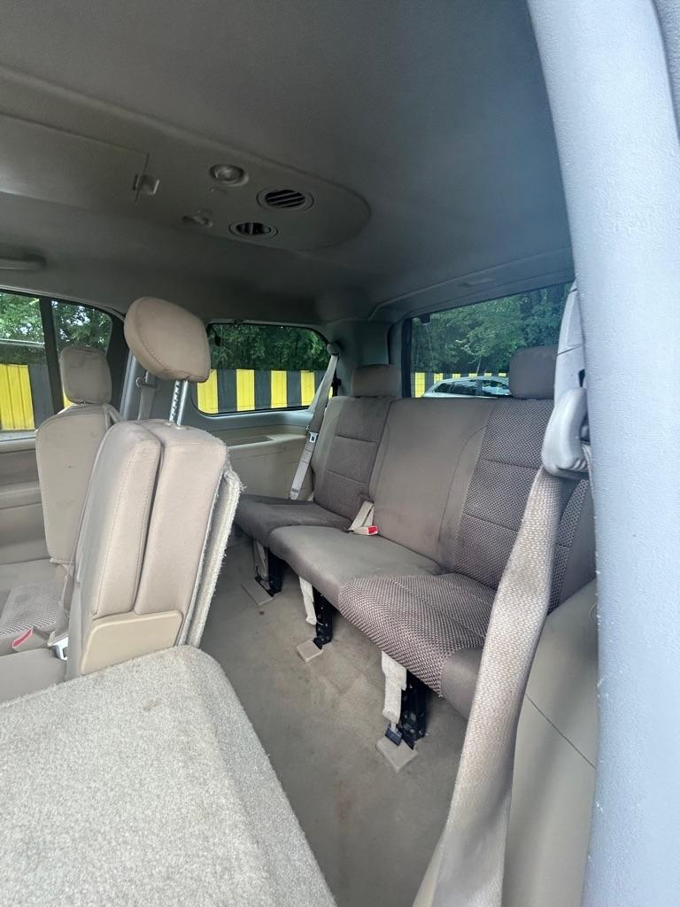 Nissan Armada  2005