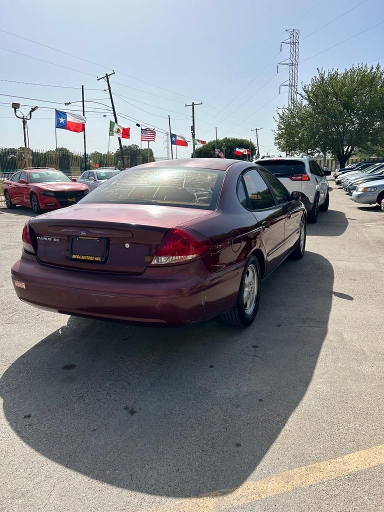 Ford Taurus  2006