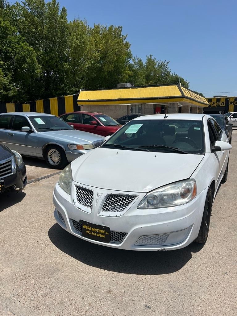 Pontiac G6  2010