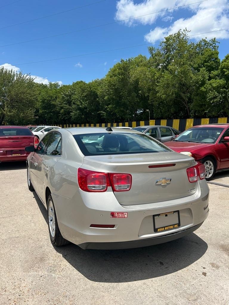 Chevrolet Malibu  2013