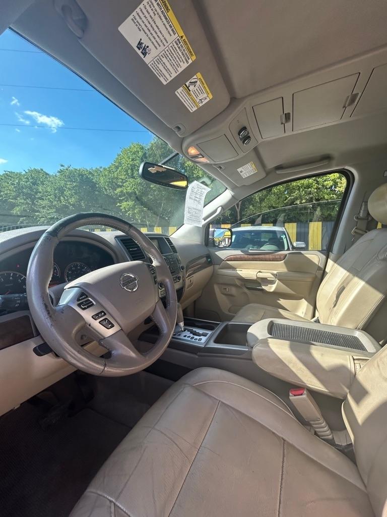 Nissan Armada  2014