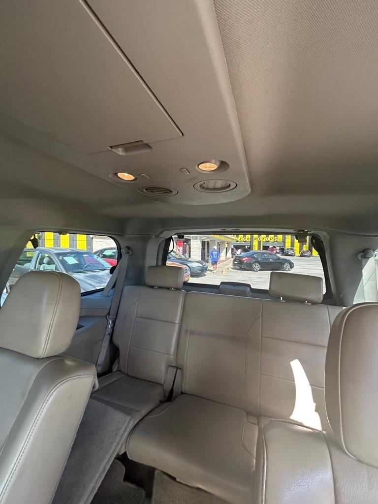 Nissan Armada  2014
