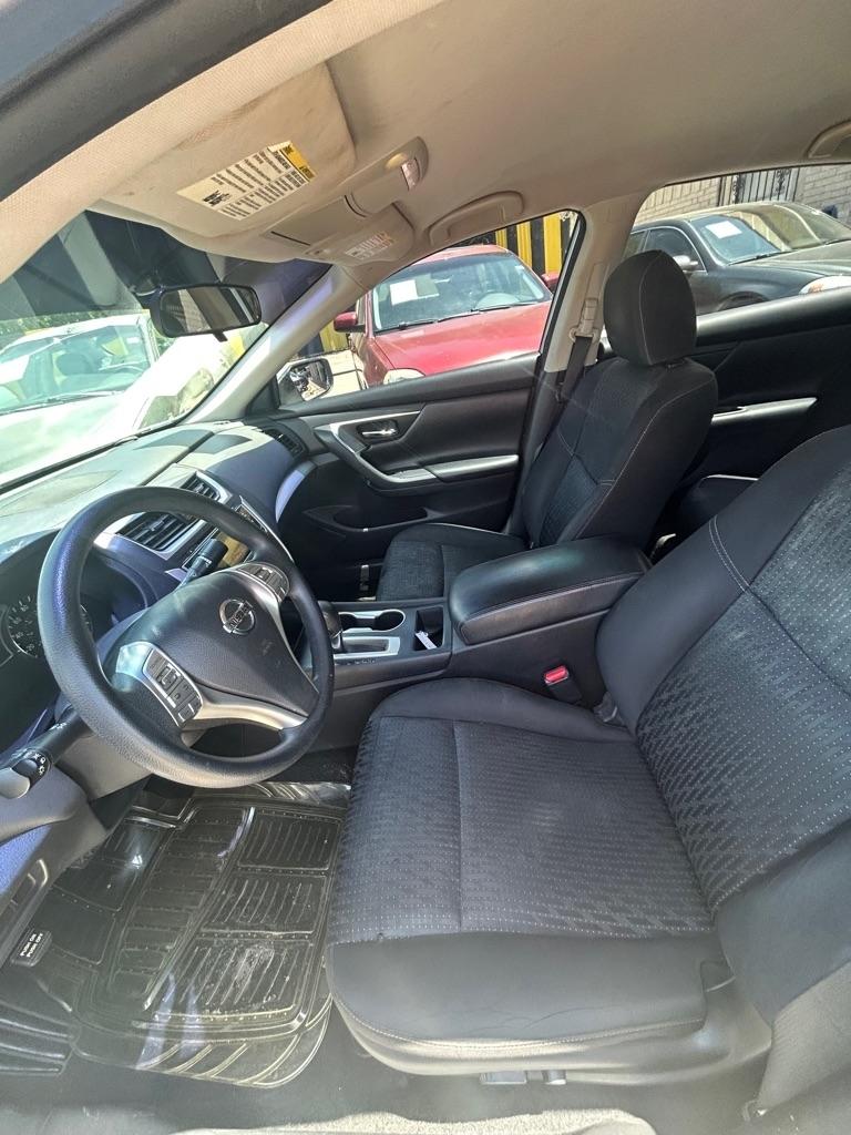 Nissan Altima  2016