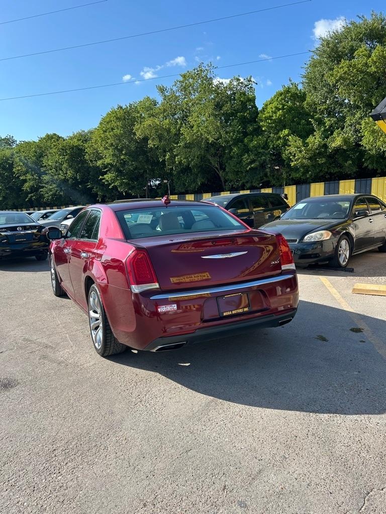 Chrysler 300  2018