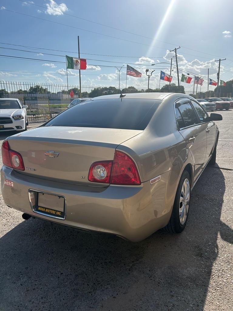 Chevrolet Malibu  2008