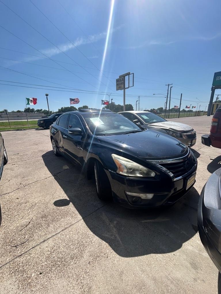 Nissan Altima  2013