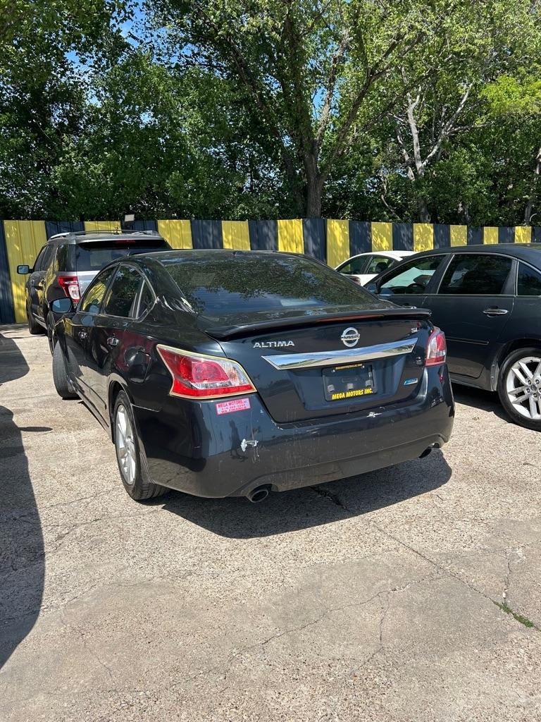 Nissan Altima  2013