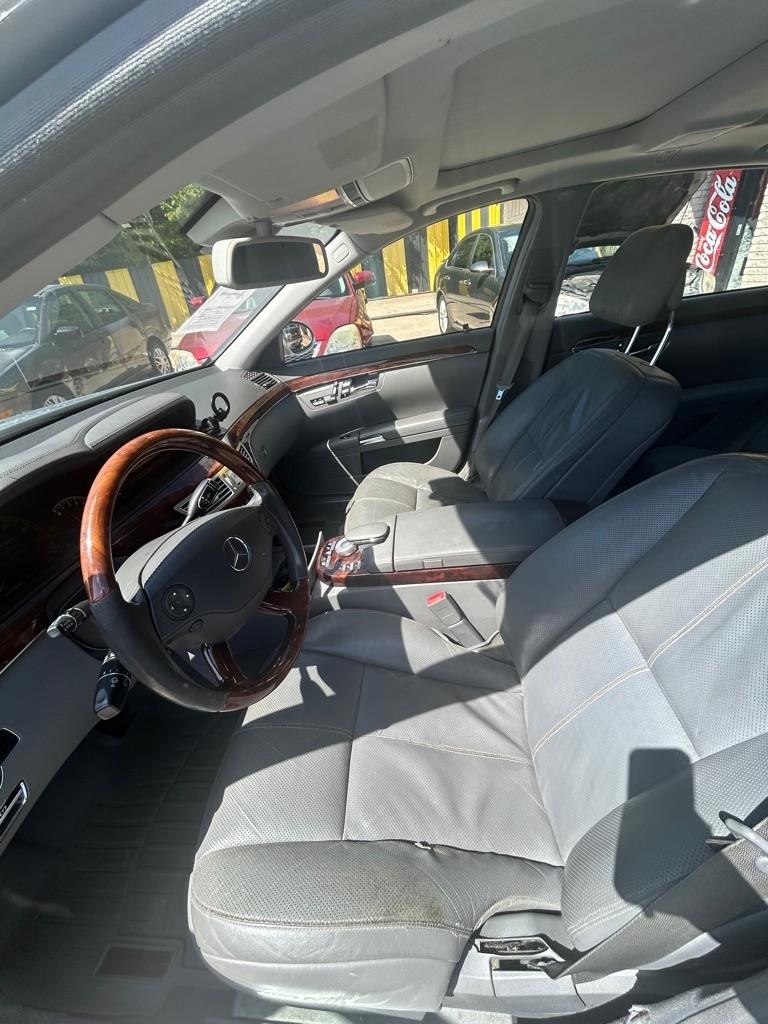 Mercedes-Benz S-Class  2009