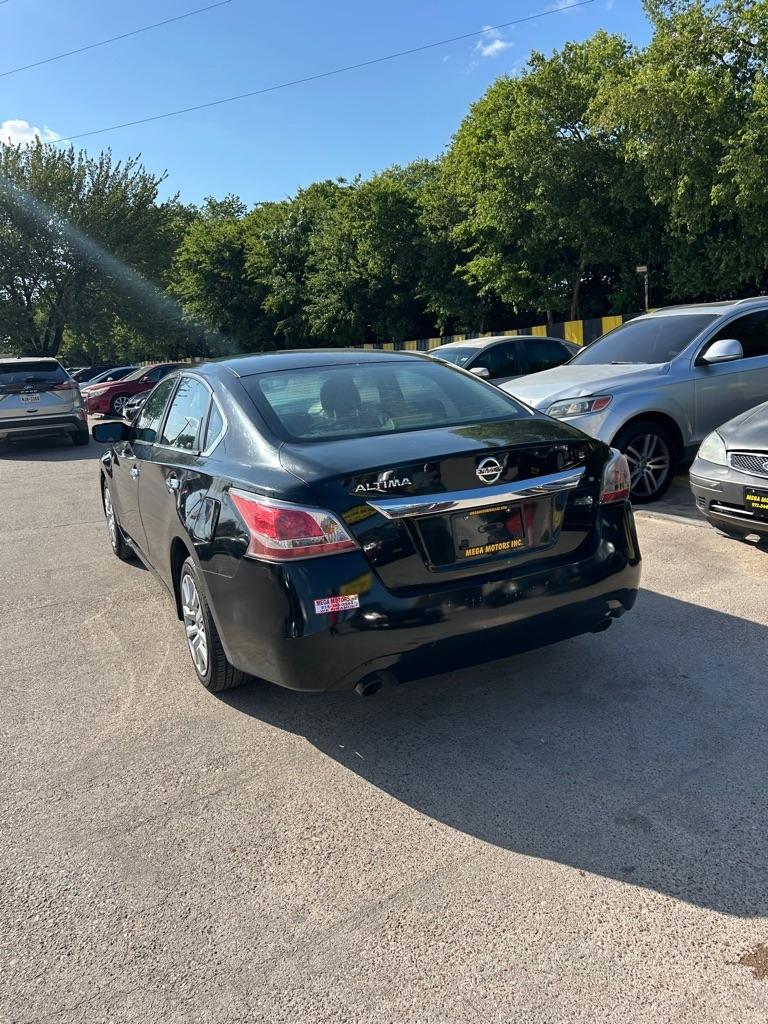 Nissan Altima  2015