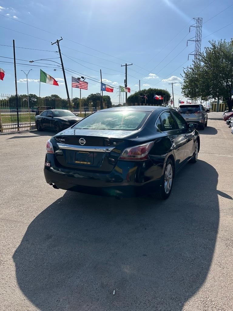 Nissan Altima  2015