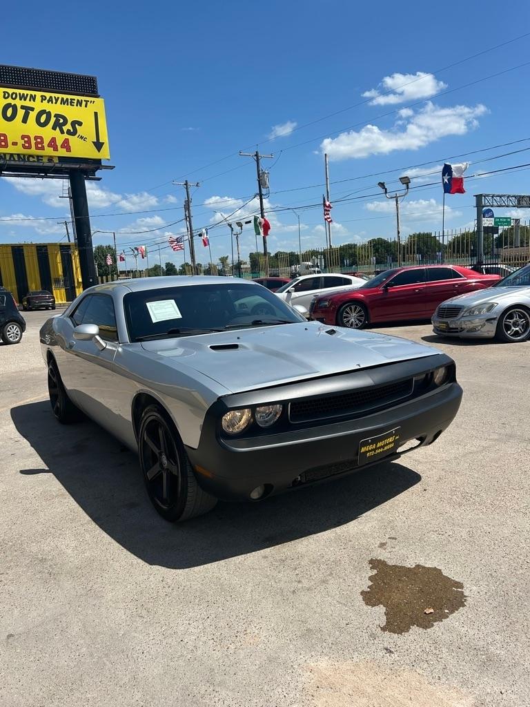 Dodge Challenger  2012