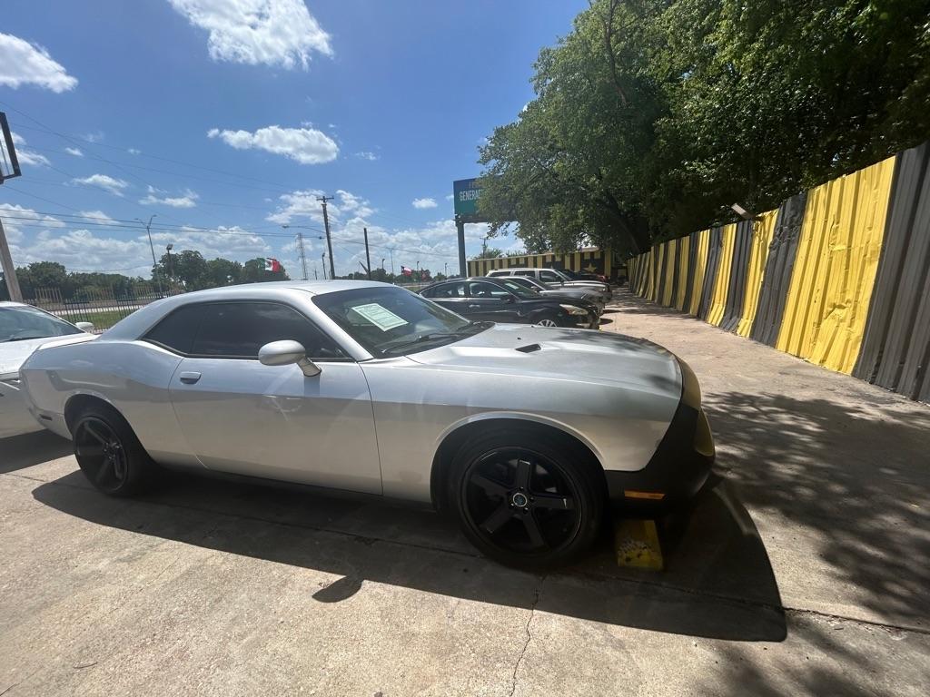 Dodge Challenger  2012