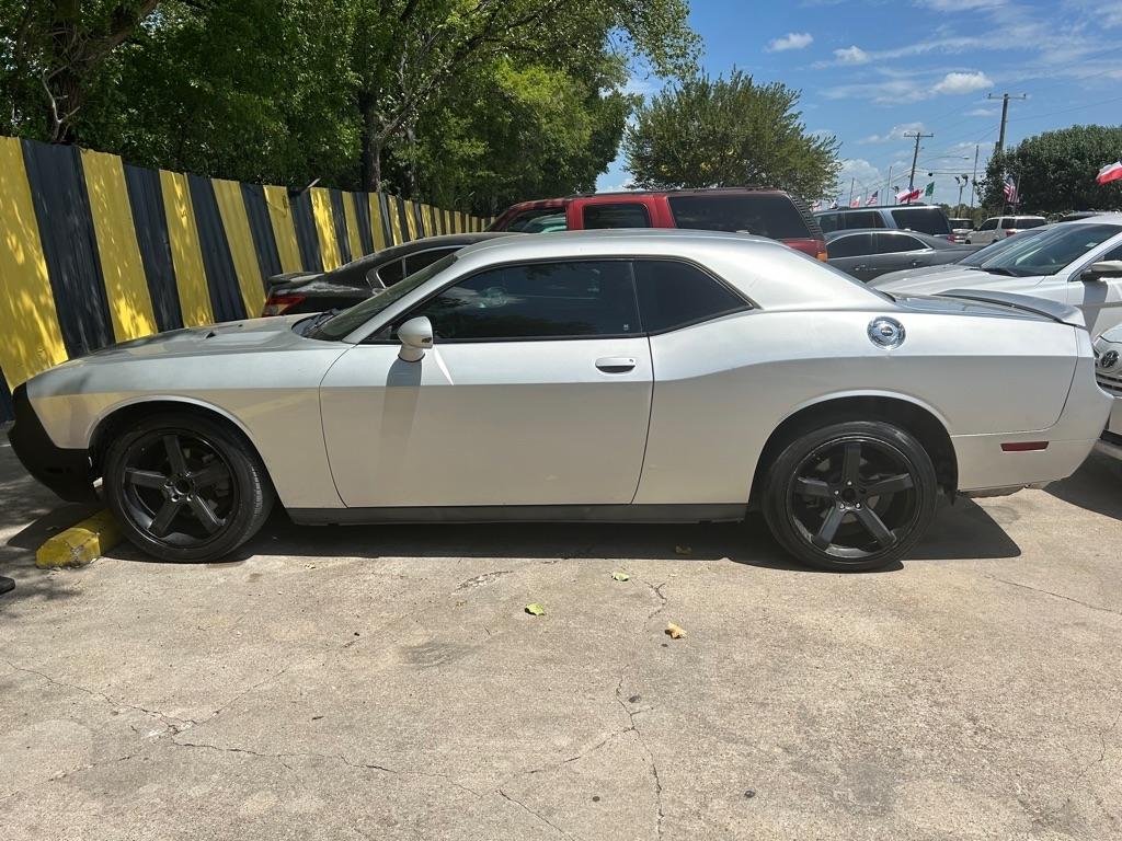 Dodge Challenger  2012