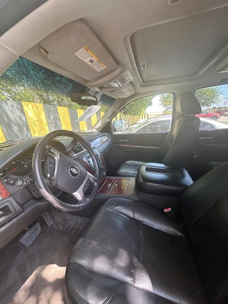 Chevrolet Suburban  2009