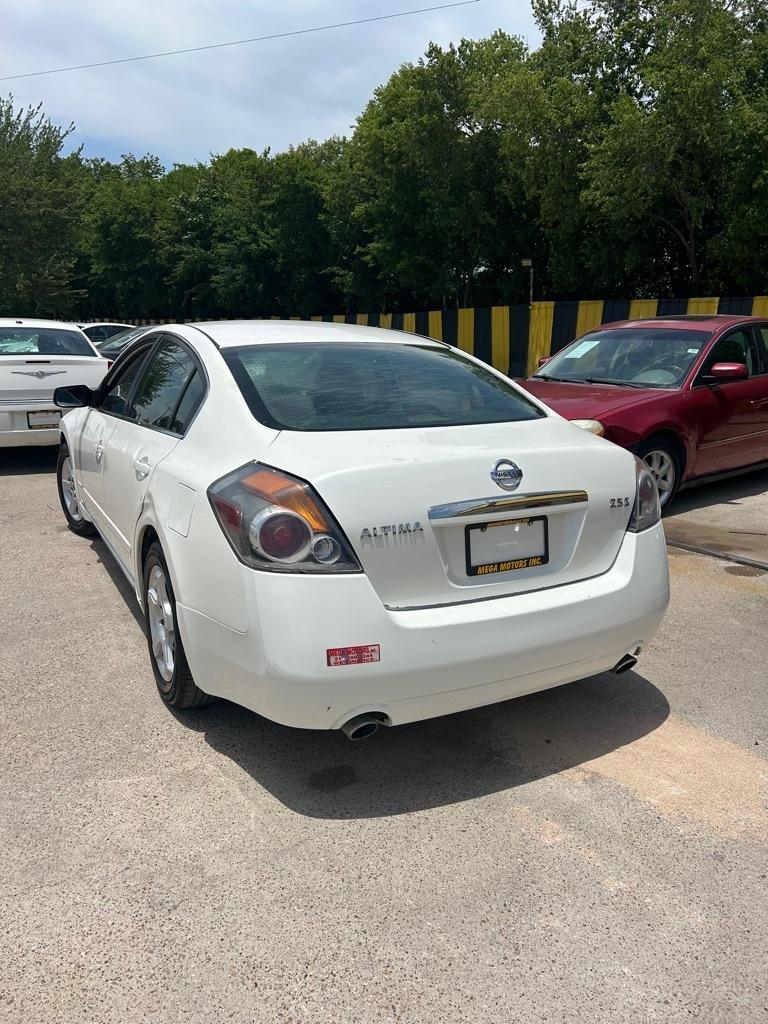 Nissan Altima  2008