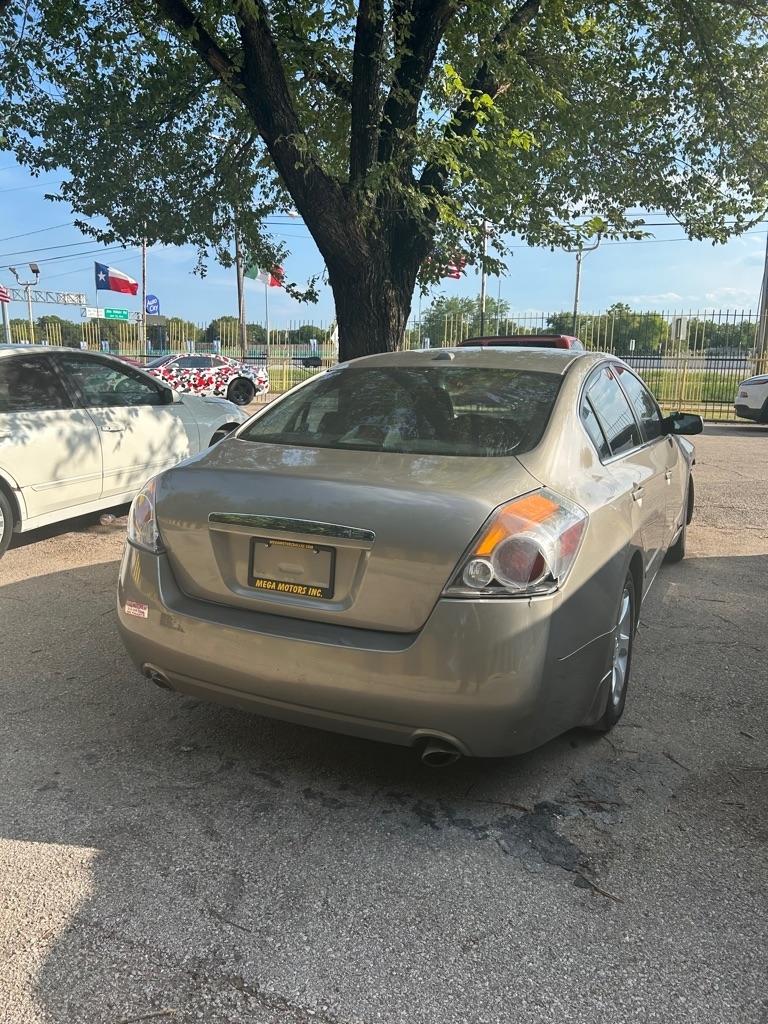 Nissan Altima  2008