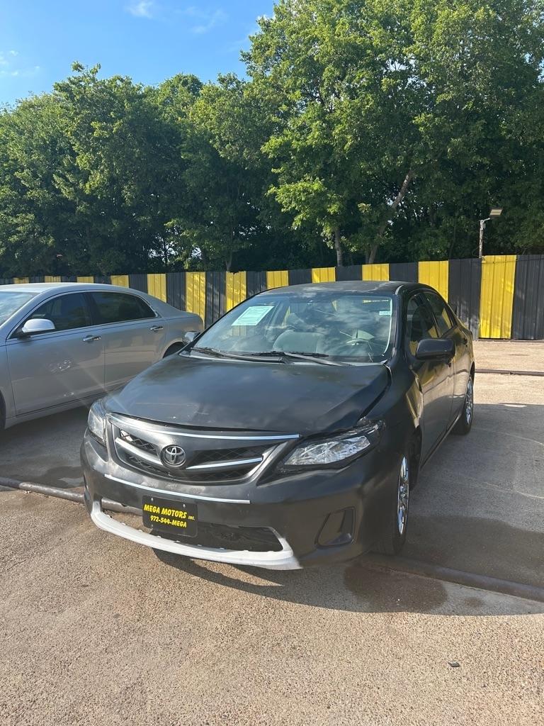 Toyota Corolla  2011