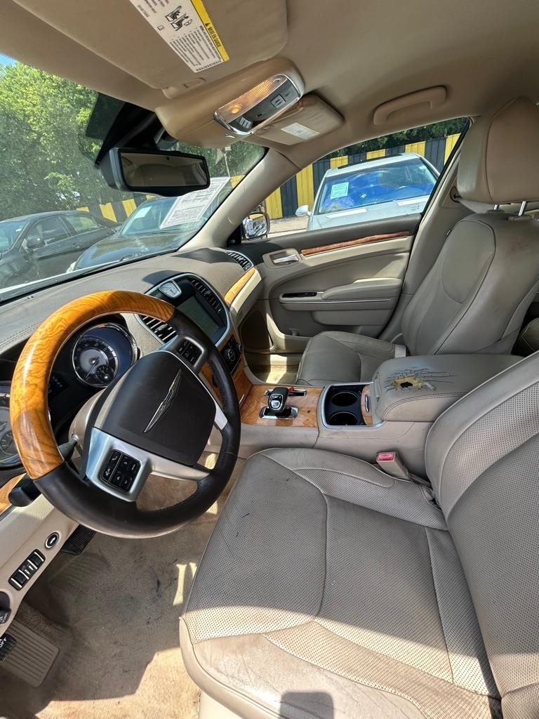 Chrysler 300  2013