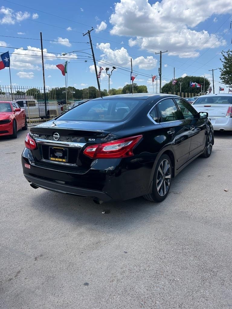 Nissan Altima  2016