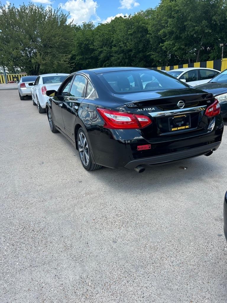 Nissan Altima  2016