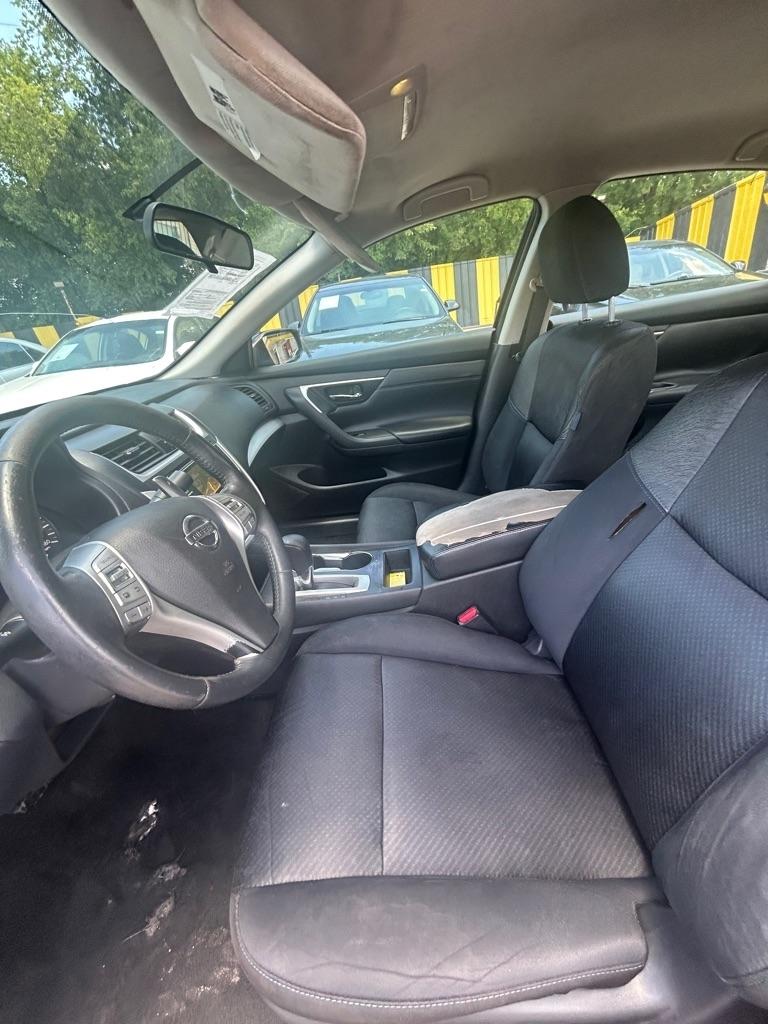 Nissan Altima  2016