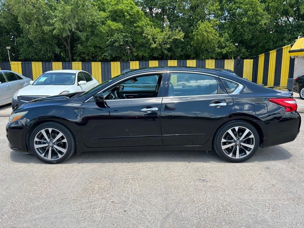 Nissan Altima  2016