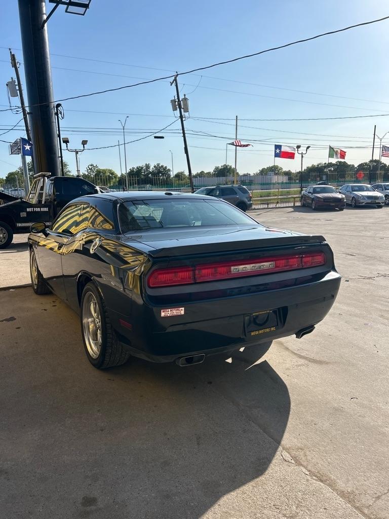Dodge Challenger  2013