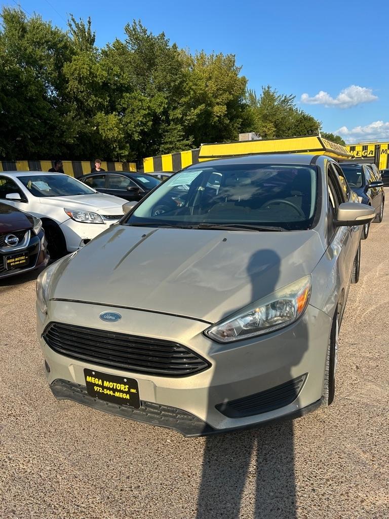 Ford Focus  2015