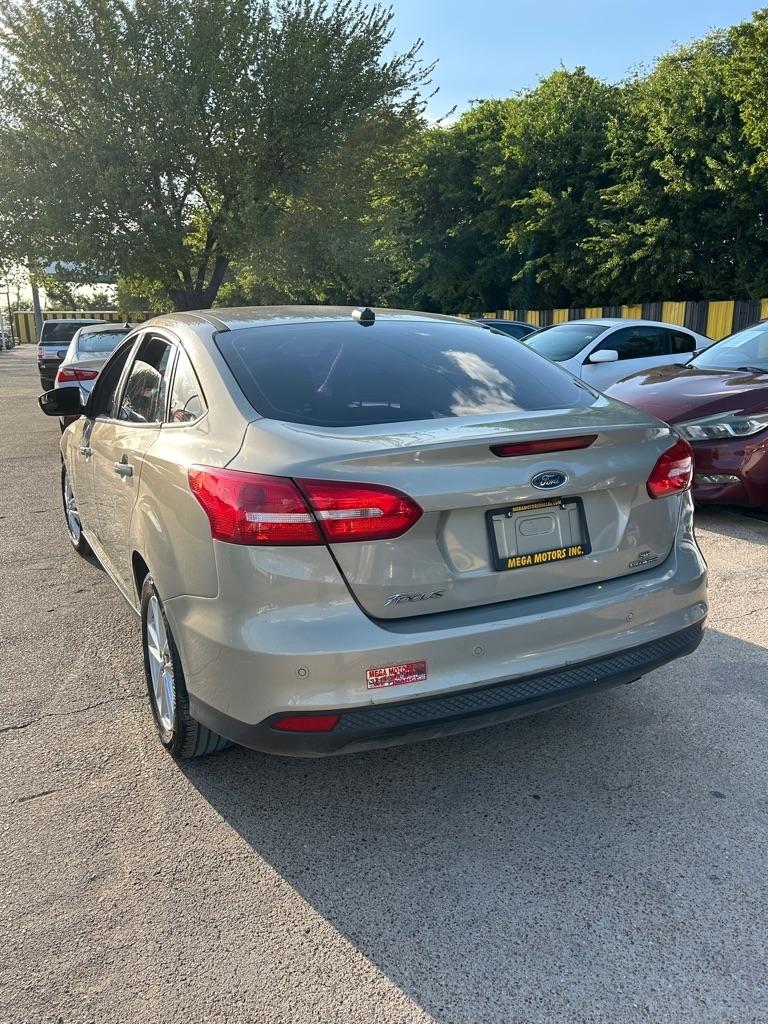 Ford Focus  2015