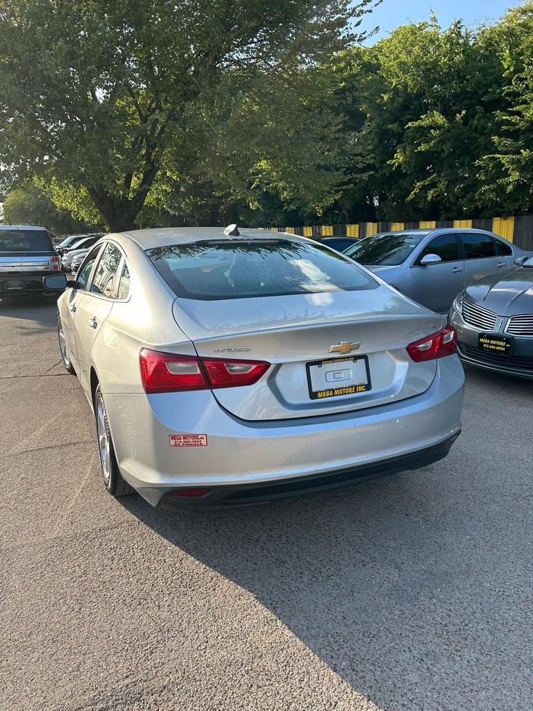 Chevrolet Malibu  2016
