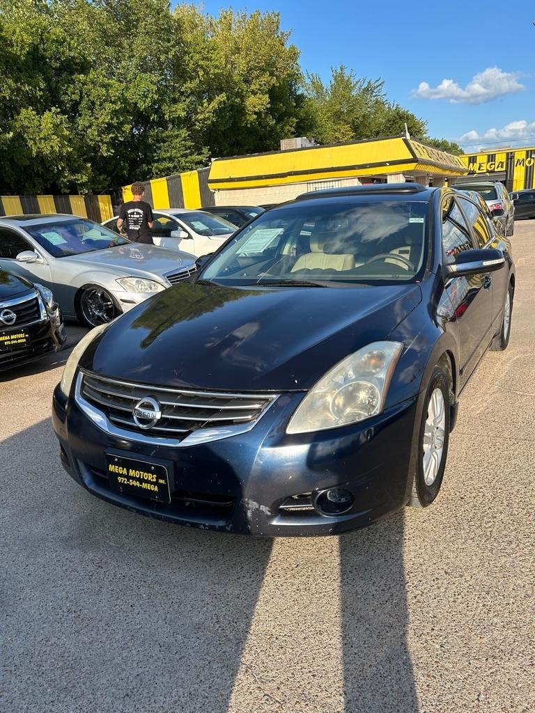 Nissan Altima  2012