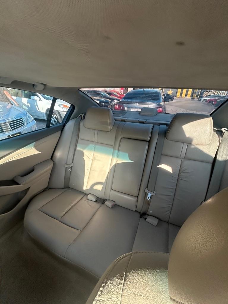 Nissan Altima  2012