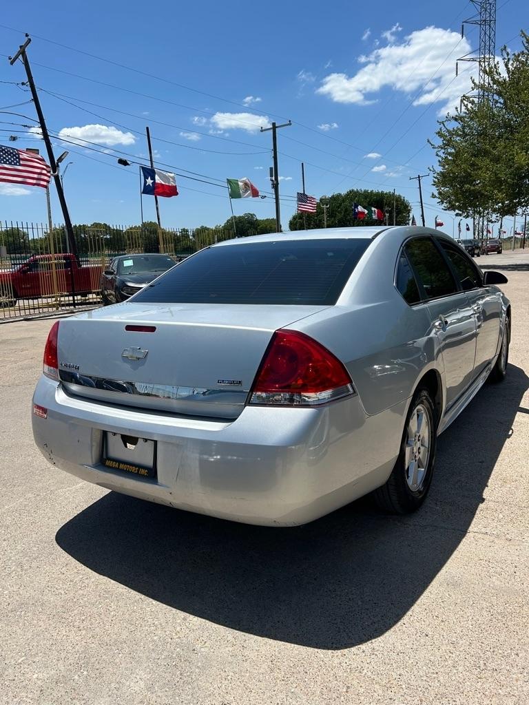 Chevrolet Impala  2010