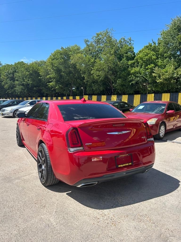 Chrysler 300  2016