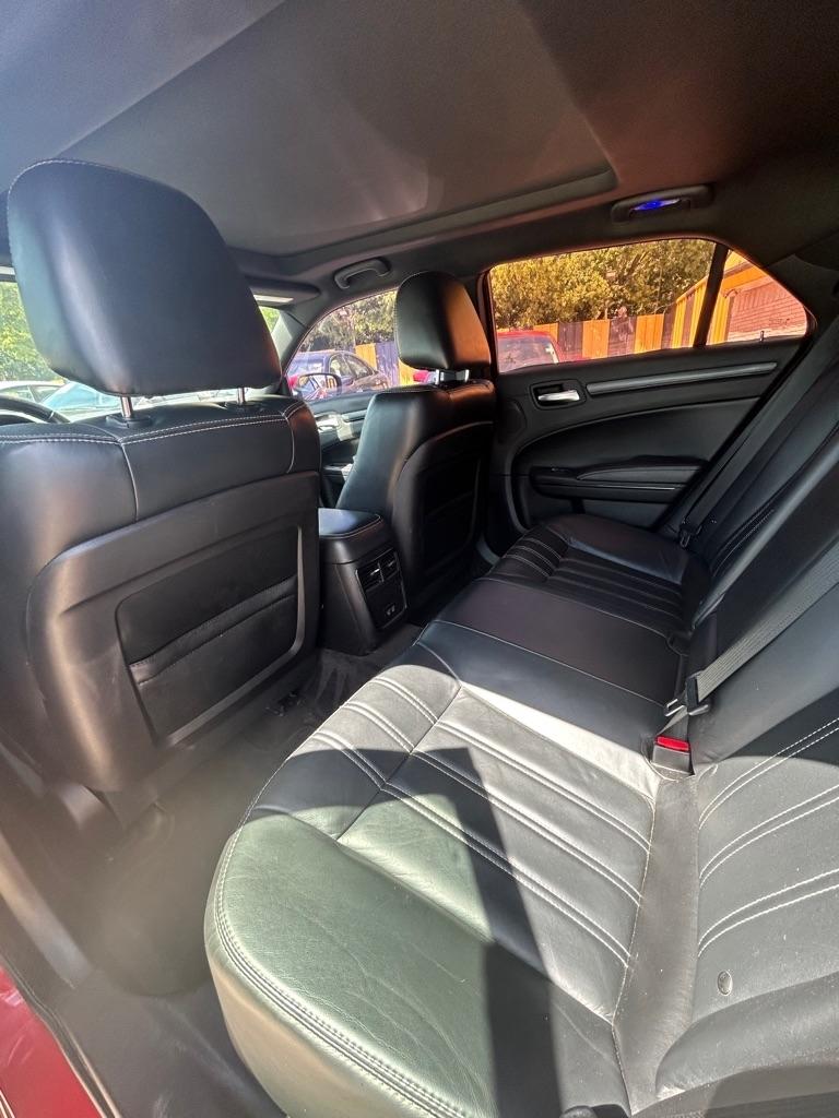 Chrysler 300  2016