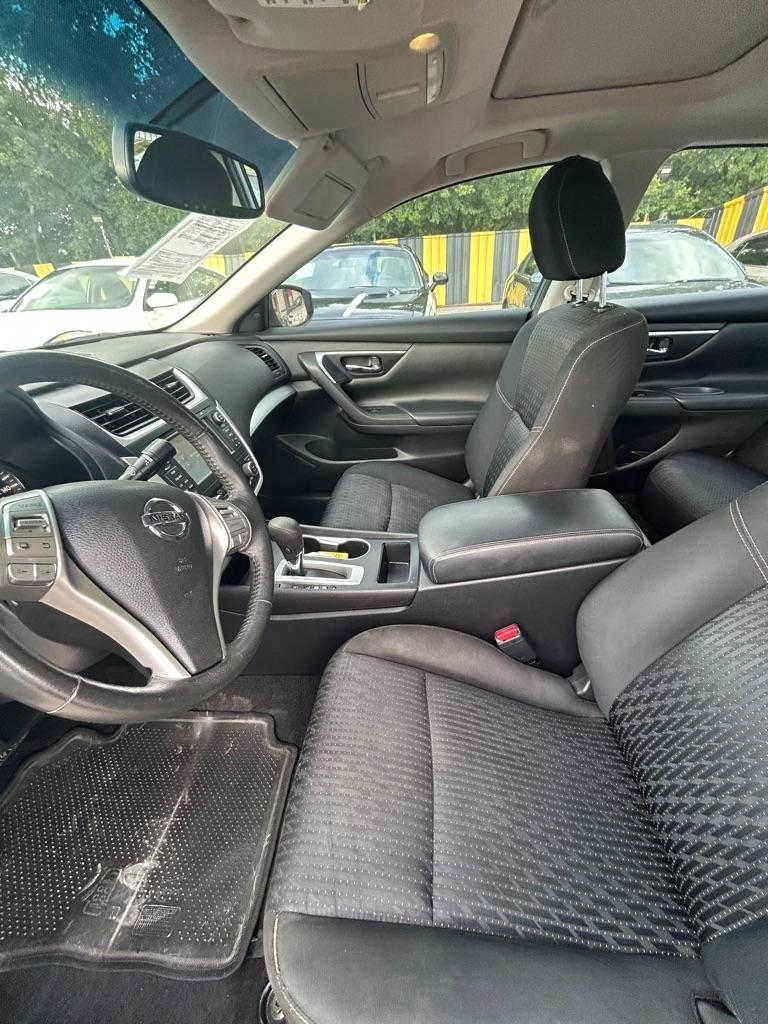 Nissan Altima  2016