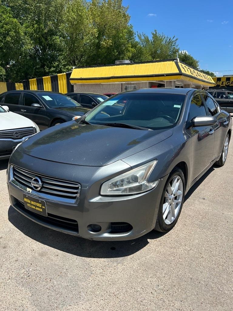 Nissan Maxima  2014