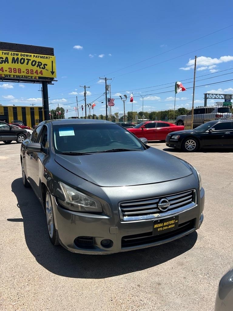 Nissan Maxima  2014