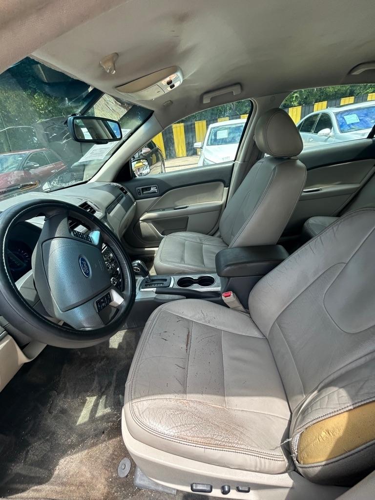 Ford Fusion  2011