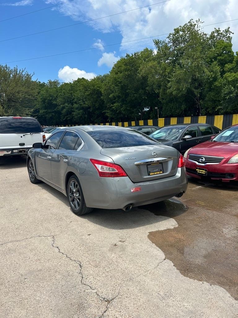 Nissan Maxima  2009