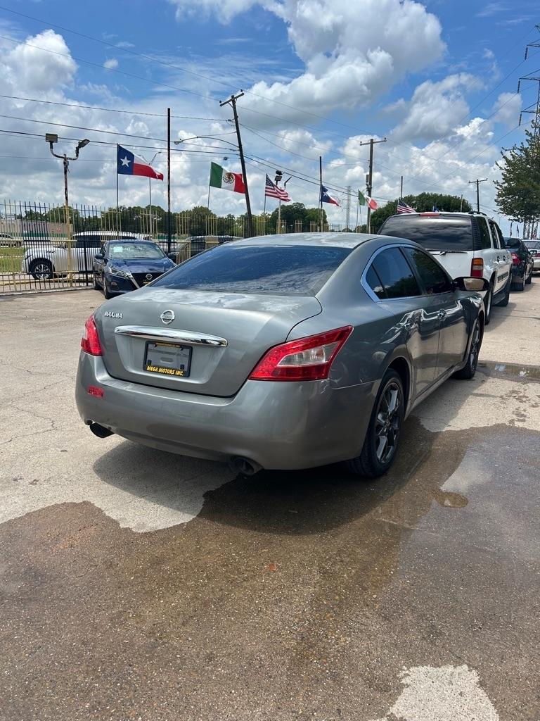 Nissan Maxima  2009