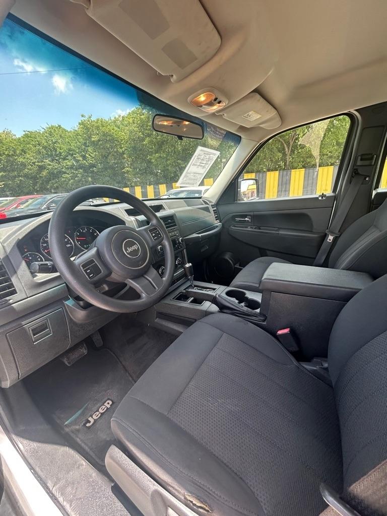 Jeep Liberty  2011