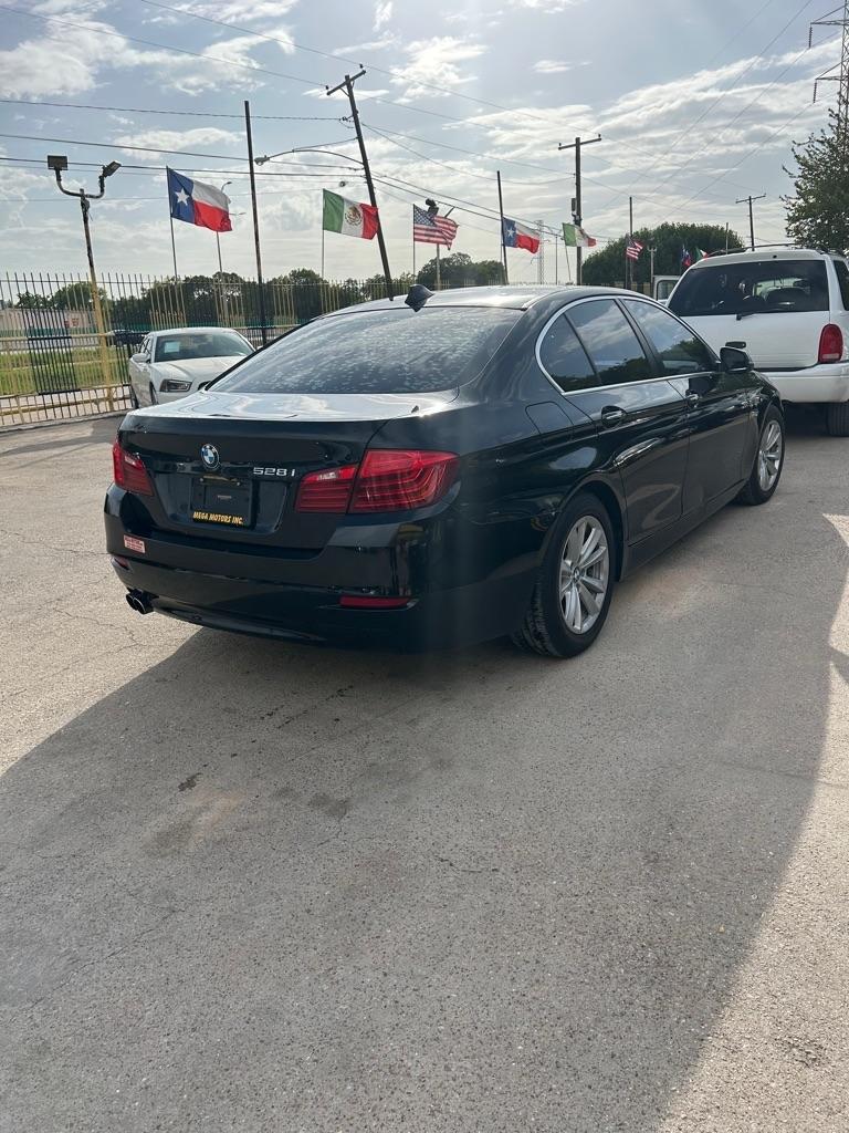 BMW 5-Series  2015