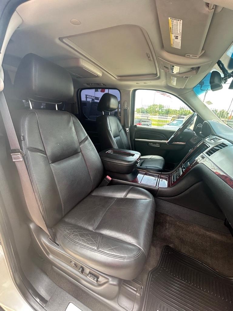 Cadillac Escalade  2013