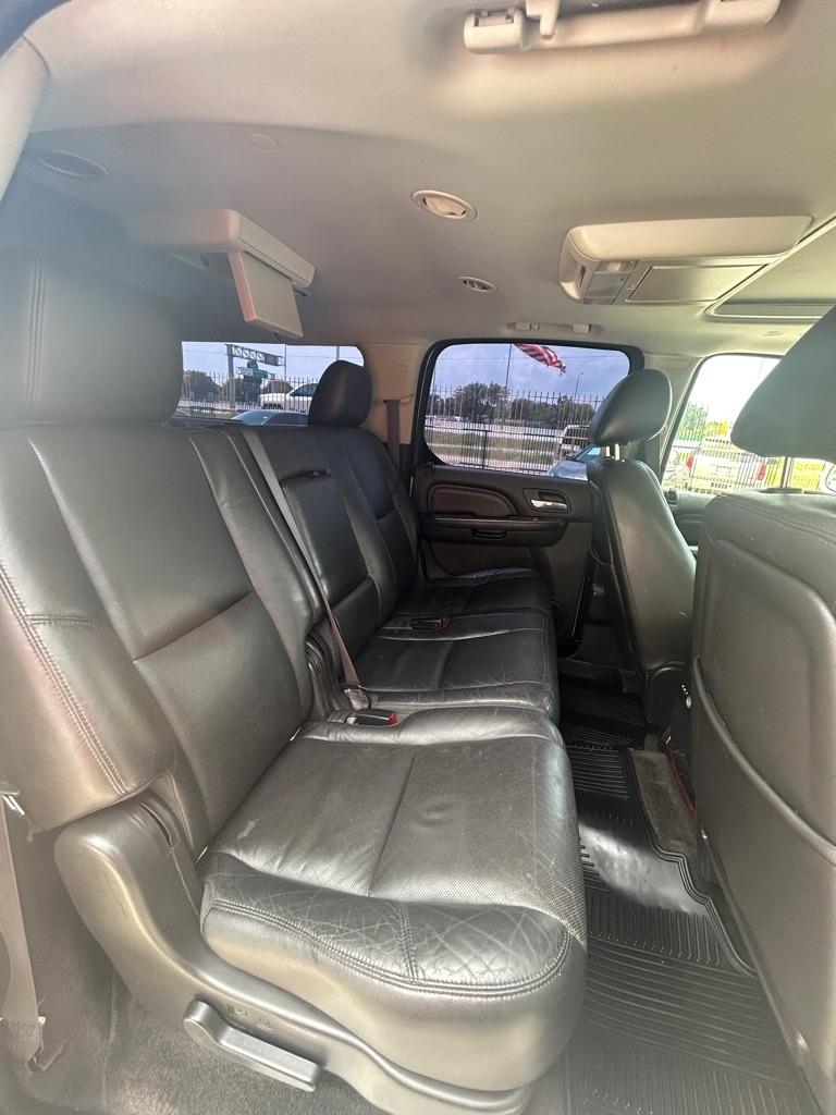 Cadillac Escalade  2013