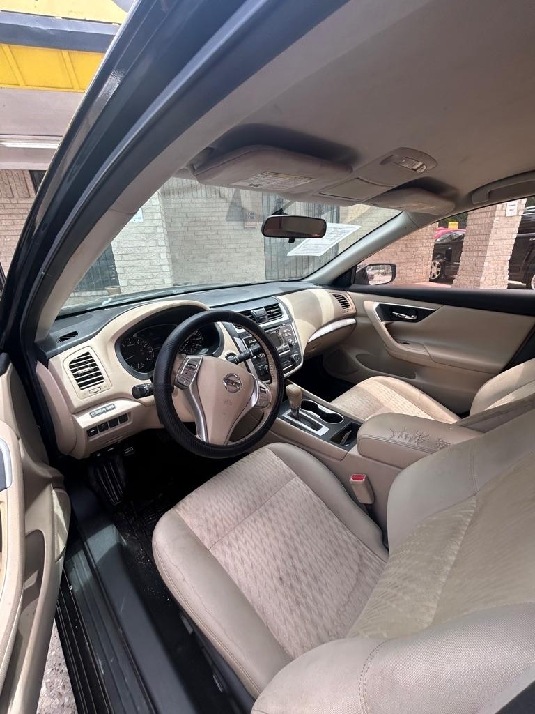 Nissan Altima  2017