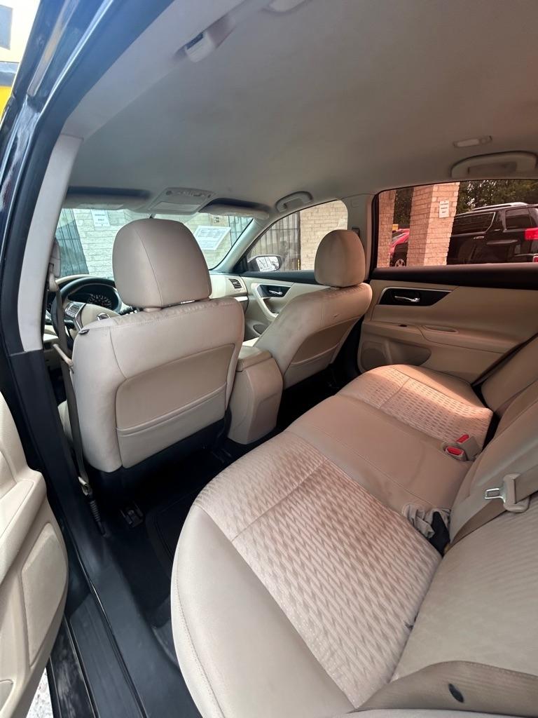 Nissan Altima  2017