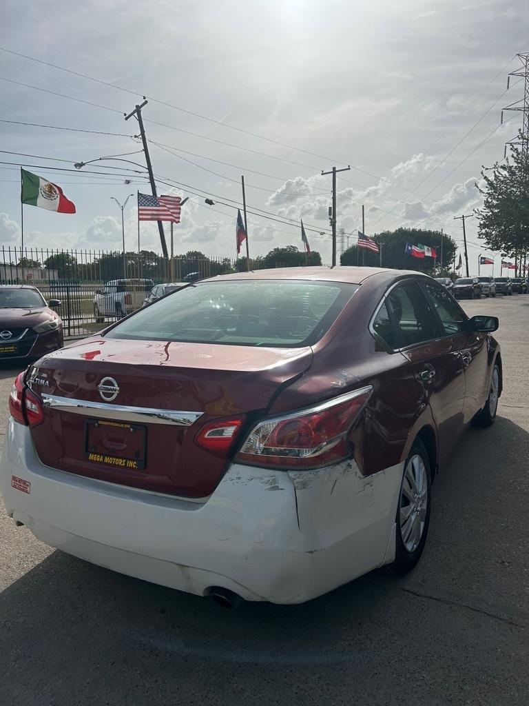 Nissan Altima  2016